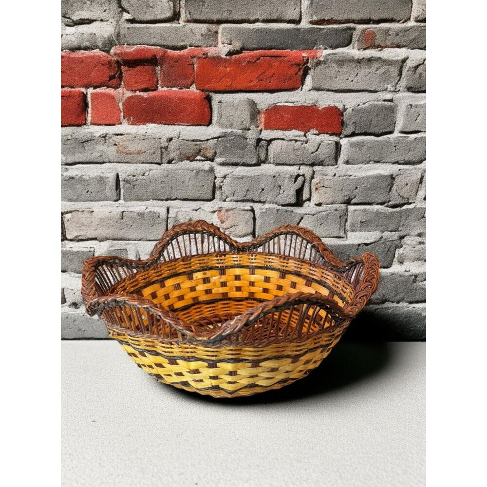 Handwoven Wicker Basket With Braided Scalloped Rim - Multicolor - Picture 2 of 9
